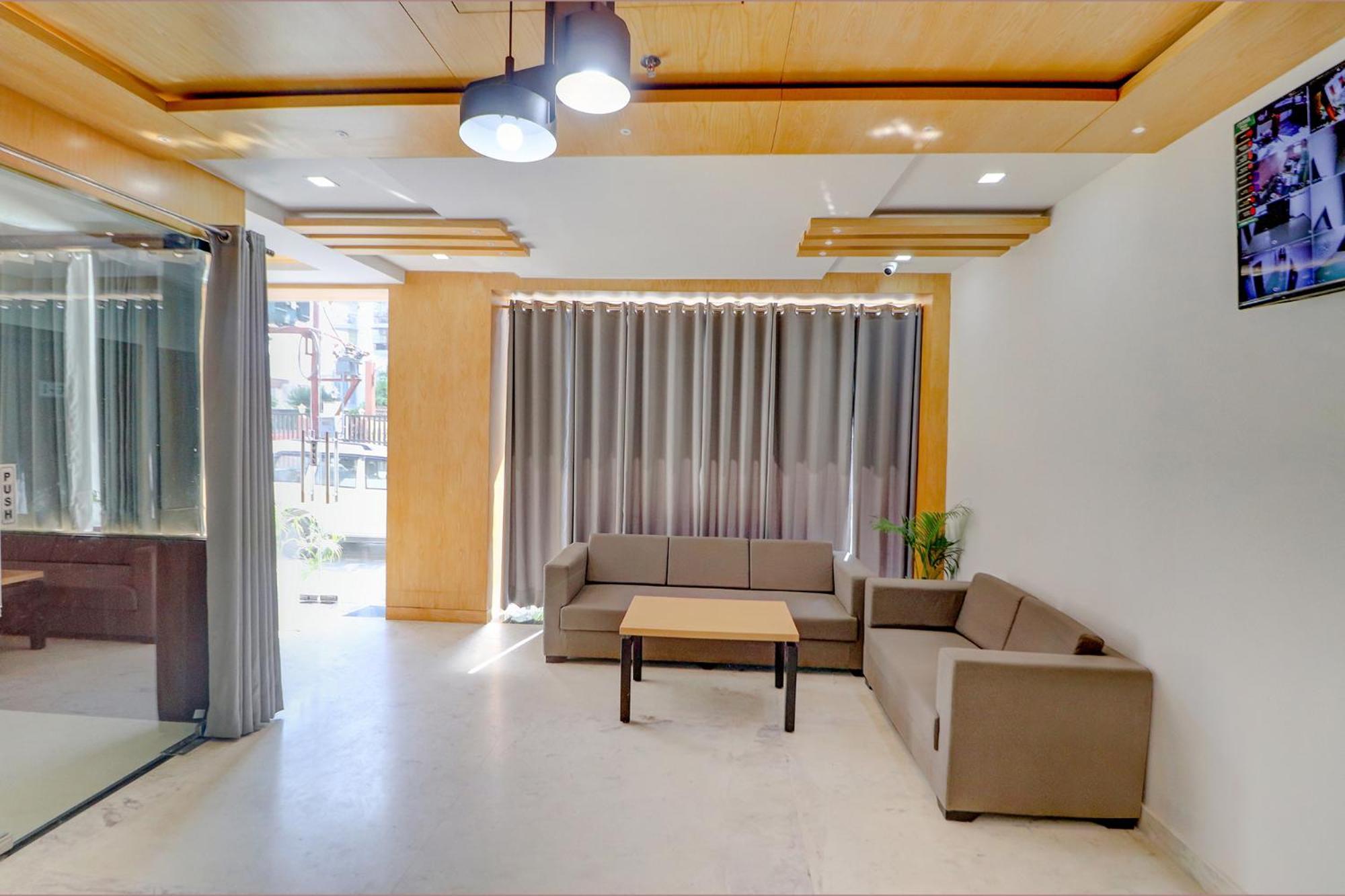 Hotel Fabhotel Premium Kashi Varanasi